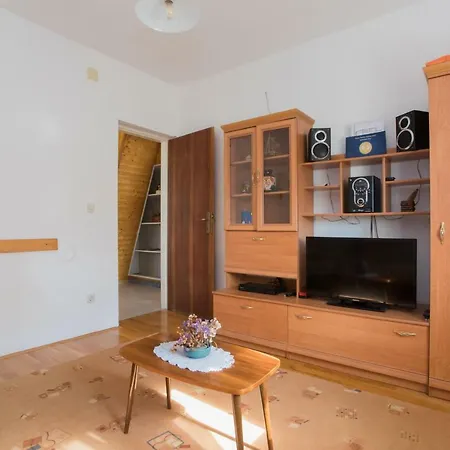 Apartment Ana *